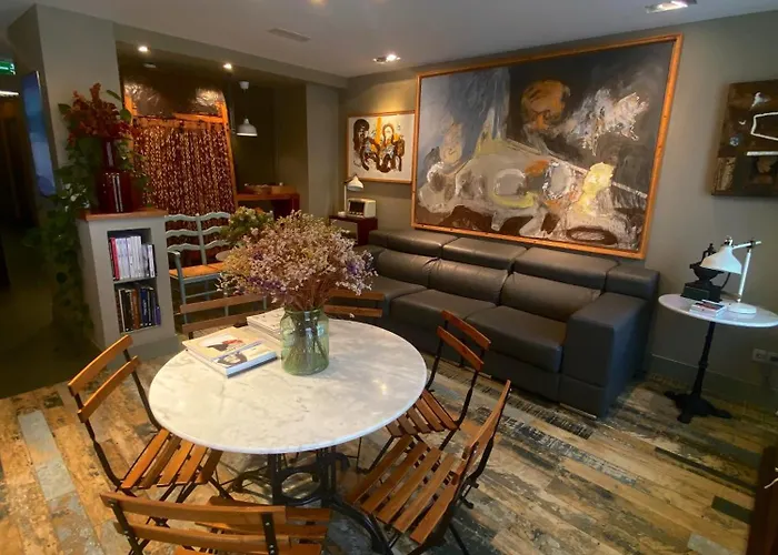 Готель Okako Сан-Себастьян